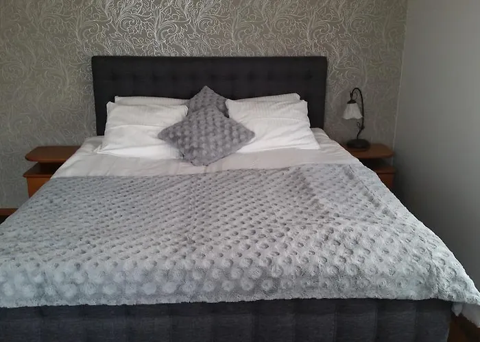 Lena Проживание в семье