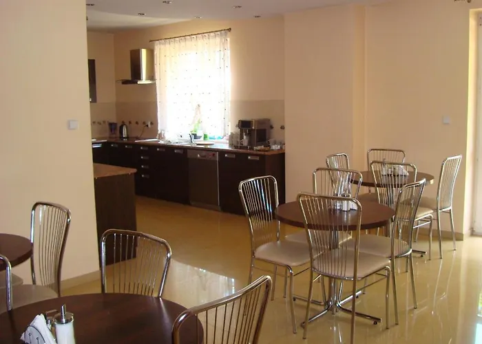 Lena Проживание в семье