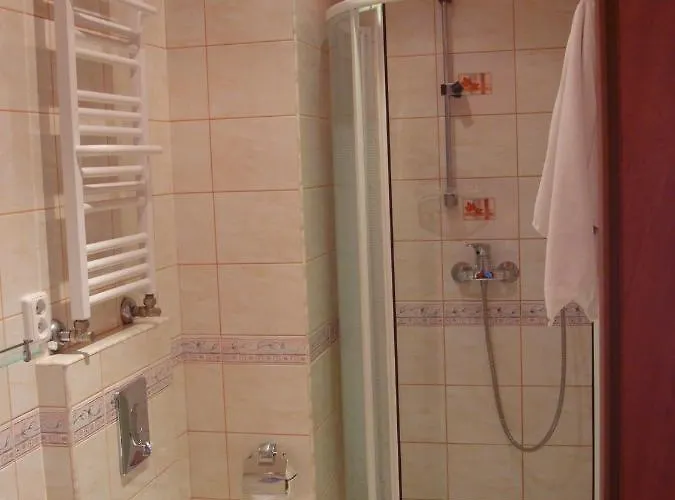 Lena Проживание в семье